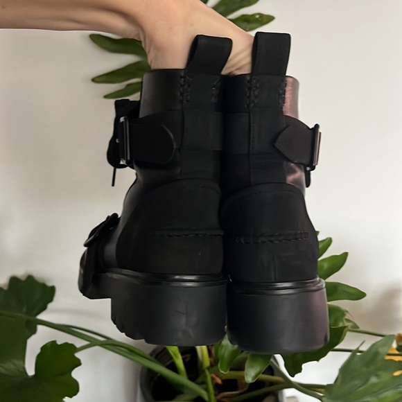 UGG combat boots vegan - Picture 2 of 5
